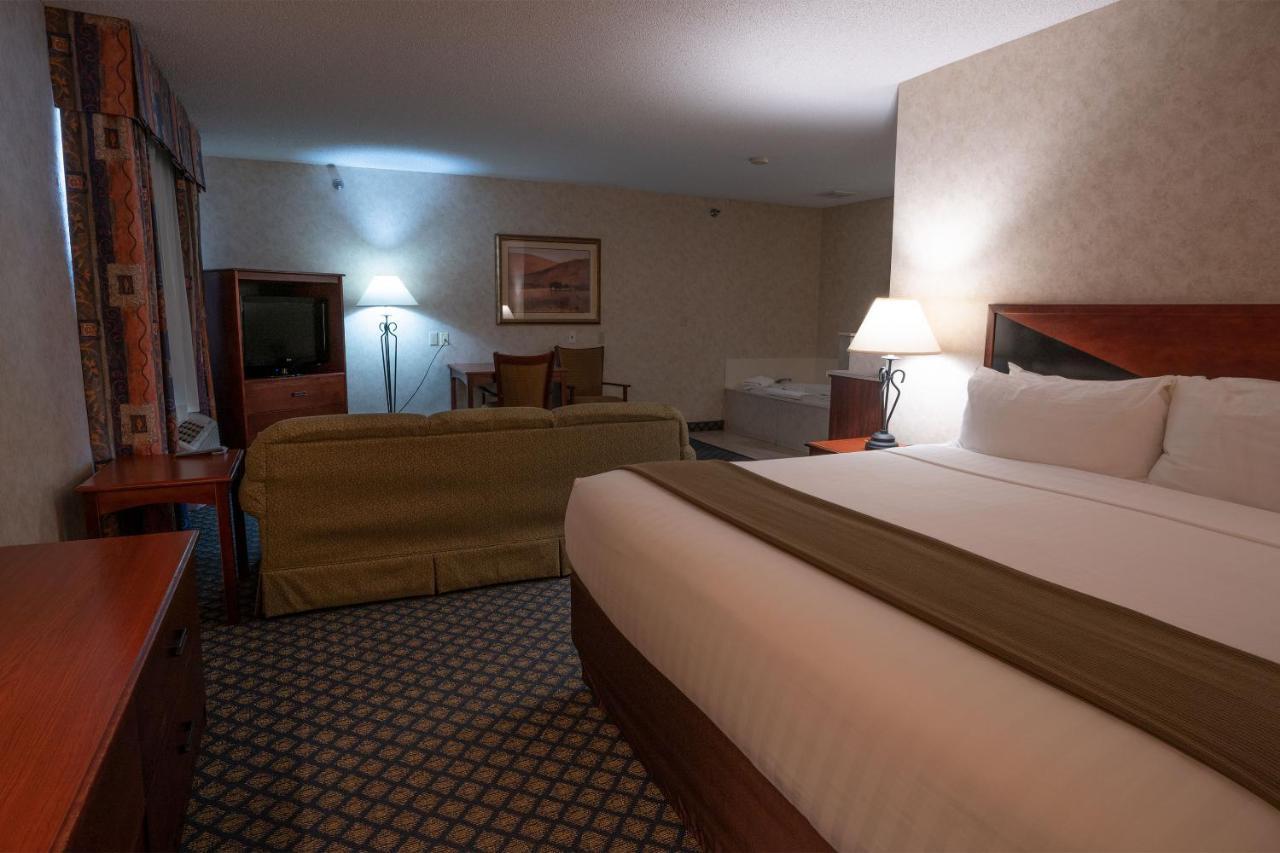 Miles City Hotel & Suites Экстерьер фото