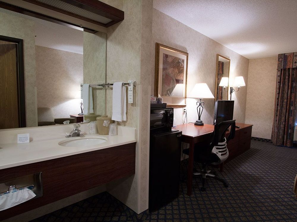 Miles City Hotel & Suites Экстерьер фото